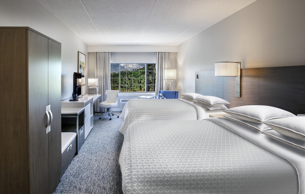 Traditional Room, 2 Queen Beds - Photo 2
