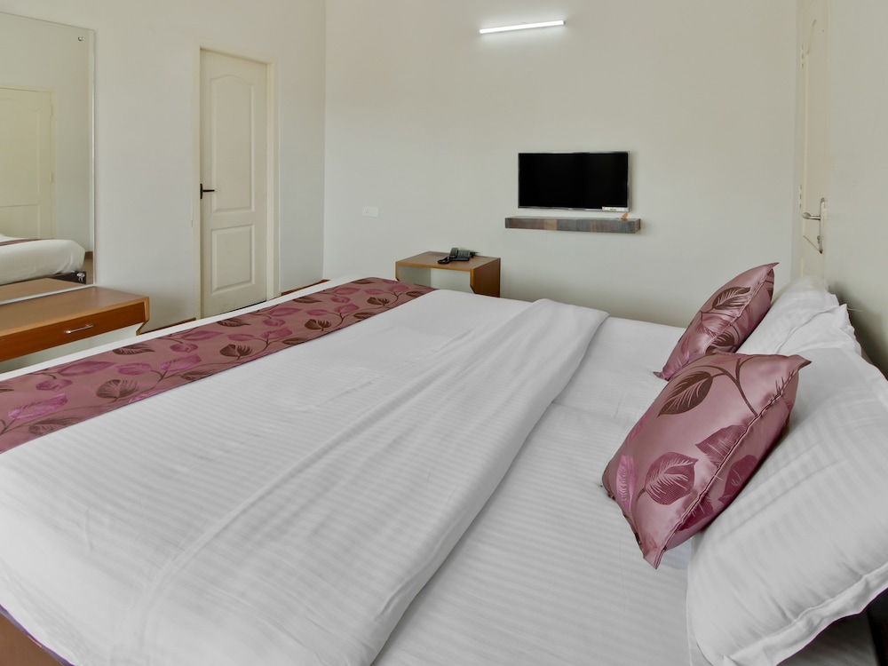 Deluxe Double Or Twin Room, 1 King Bed photo 3