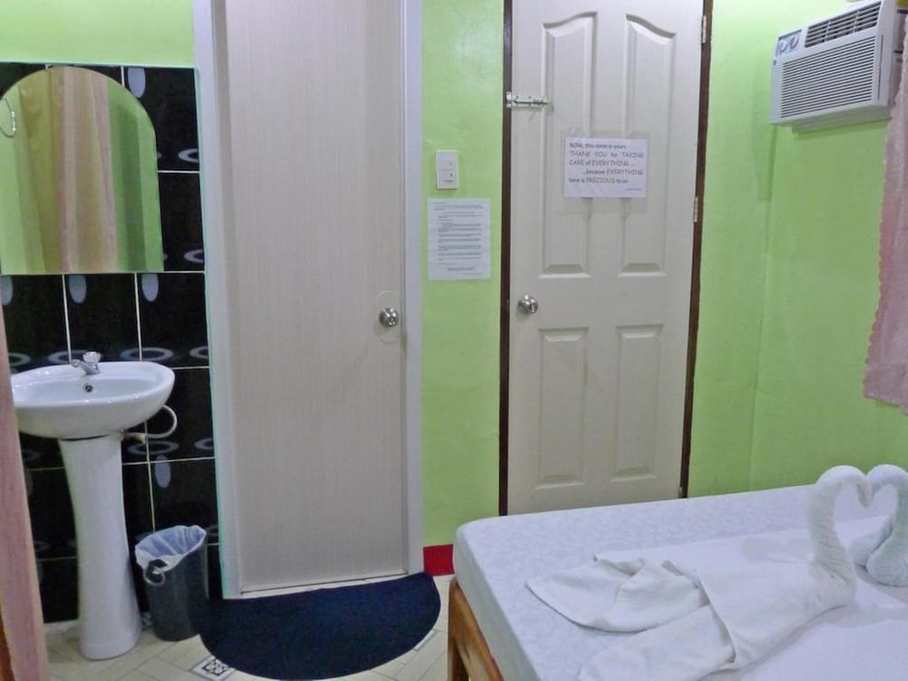 Standard Room photo 3