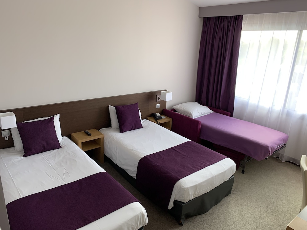 Classic Twin Room, Multiple Beds - Photo 1