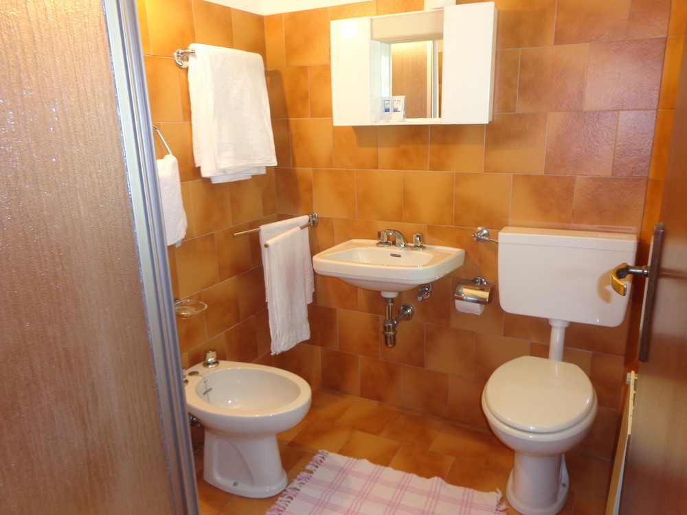 Triple Room - Photo 5