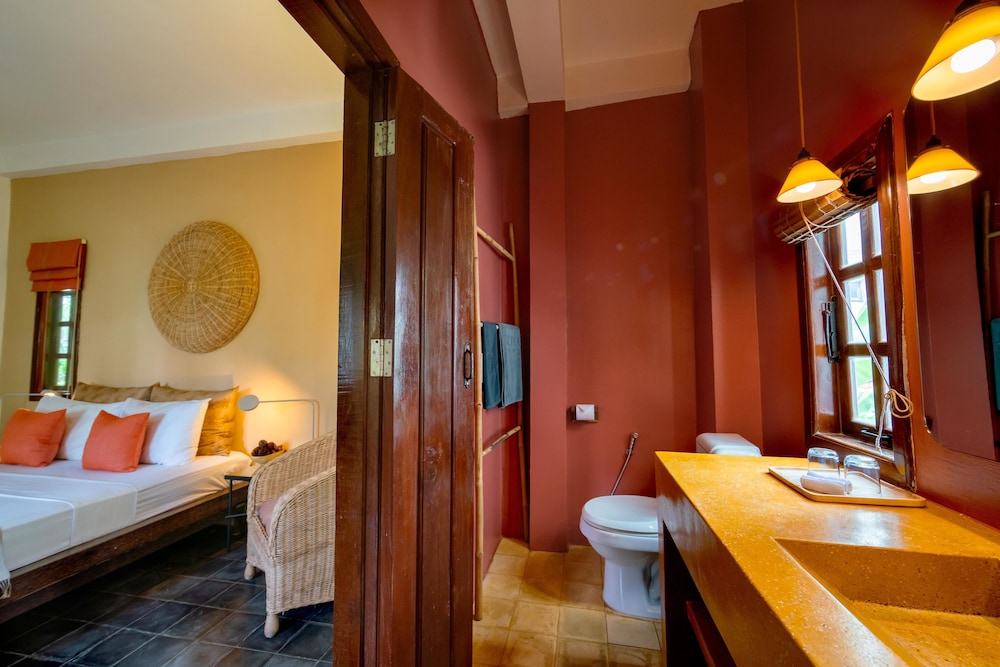 Deluxe Terrace Twin with Bathtub (Resort) - Photo 20