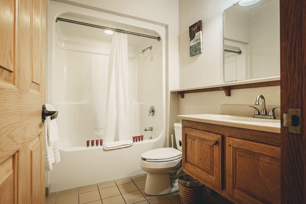 Standard Room, 2 Queen Beds, Non Smoking, Mountain View (07)