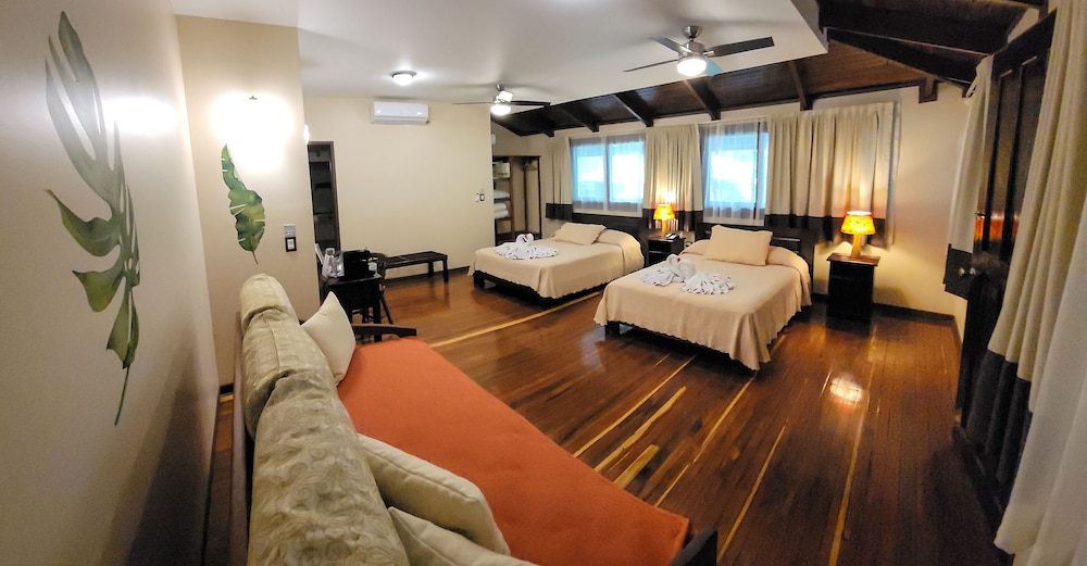 Standard Room, 2 Double Beds (Sarapiqui Room) photo 2