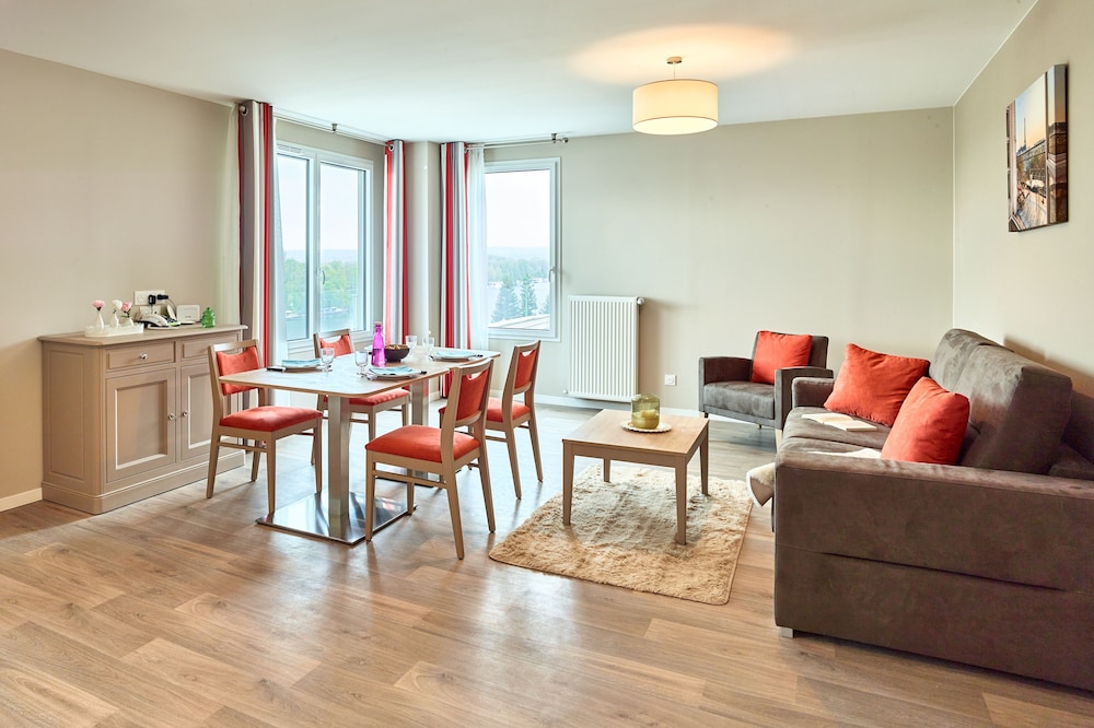 Apartment - Photo 4