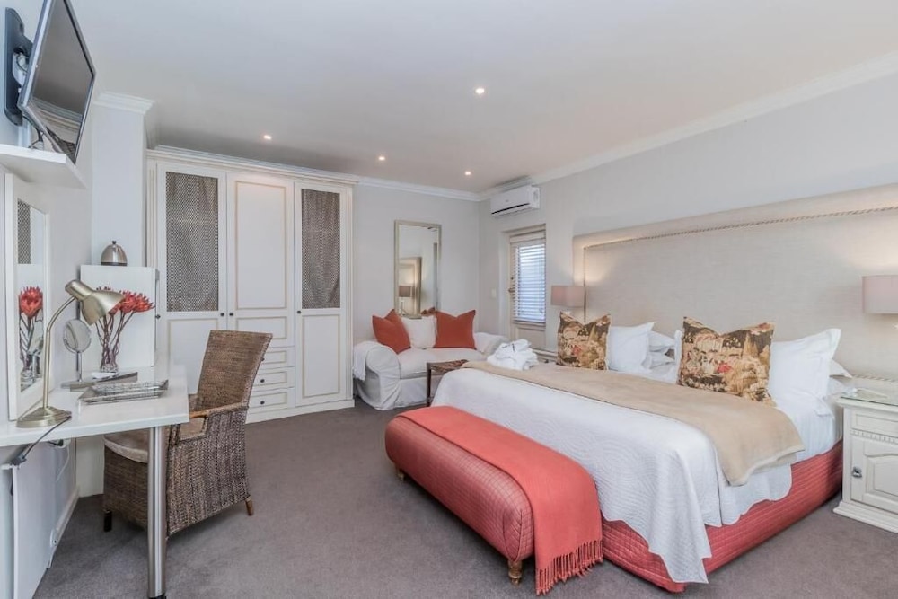 Deluxe Garden Room 3