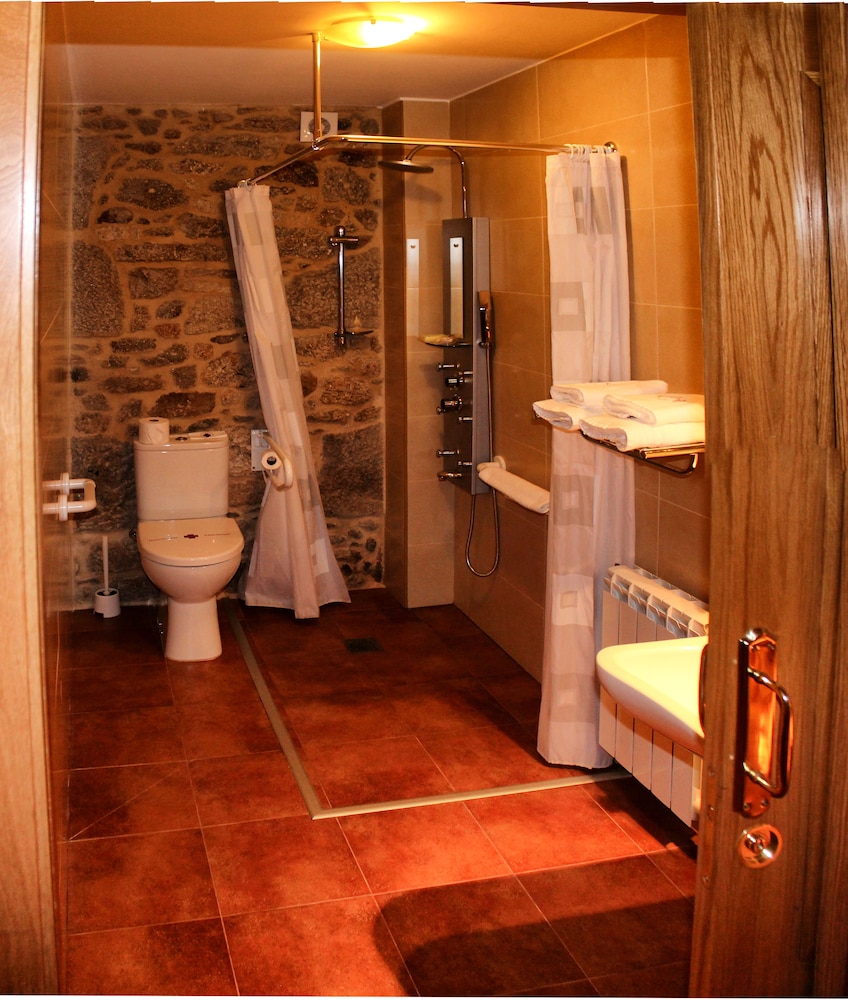 Standard Twin Room, 2 Twin Beds, Accessible photo 3