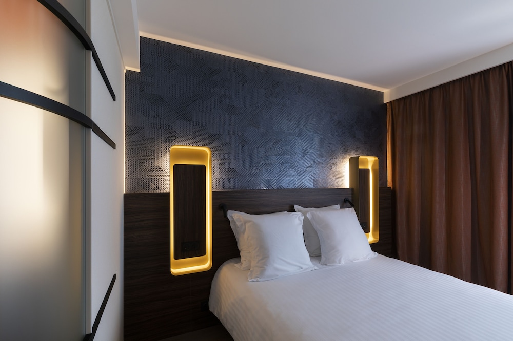 Junior Suite, Terrace, Pool View
