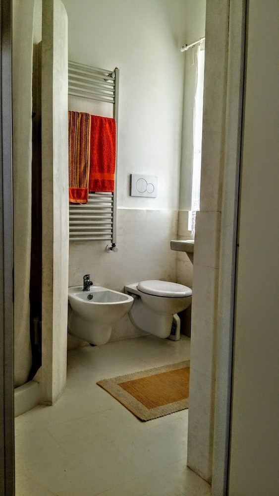 Traditional Apartment, 2 Bedrooms (Yellow) photo 2