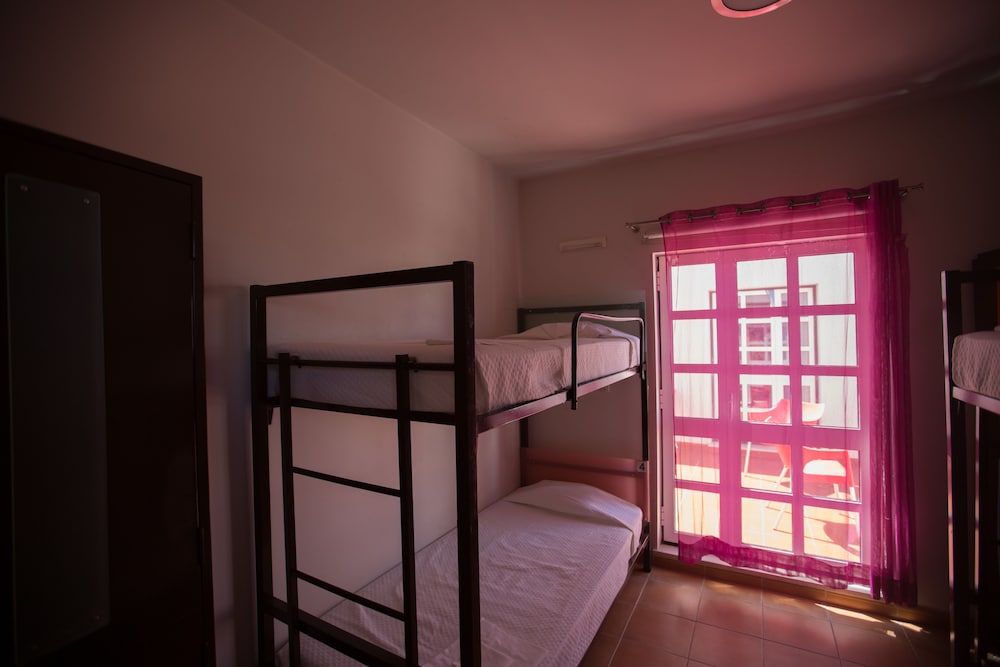 Shared Dormitory, Men only (4 pax) photo 1
