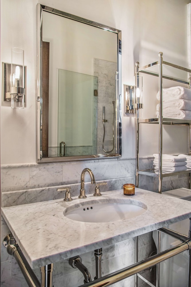 Suite, 1 Bedroom, Kitchen (Historic Sutter) - Photo 5