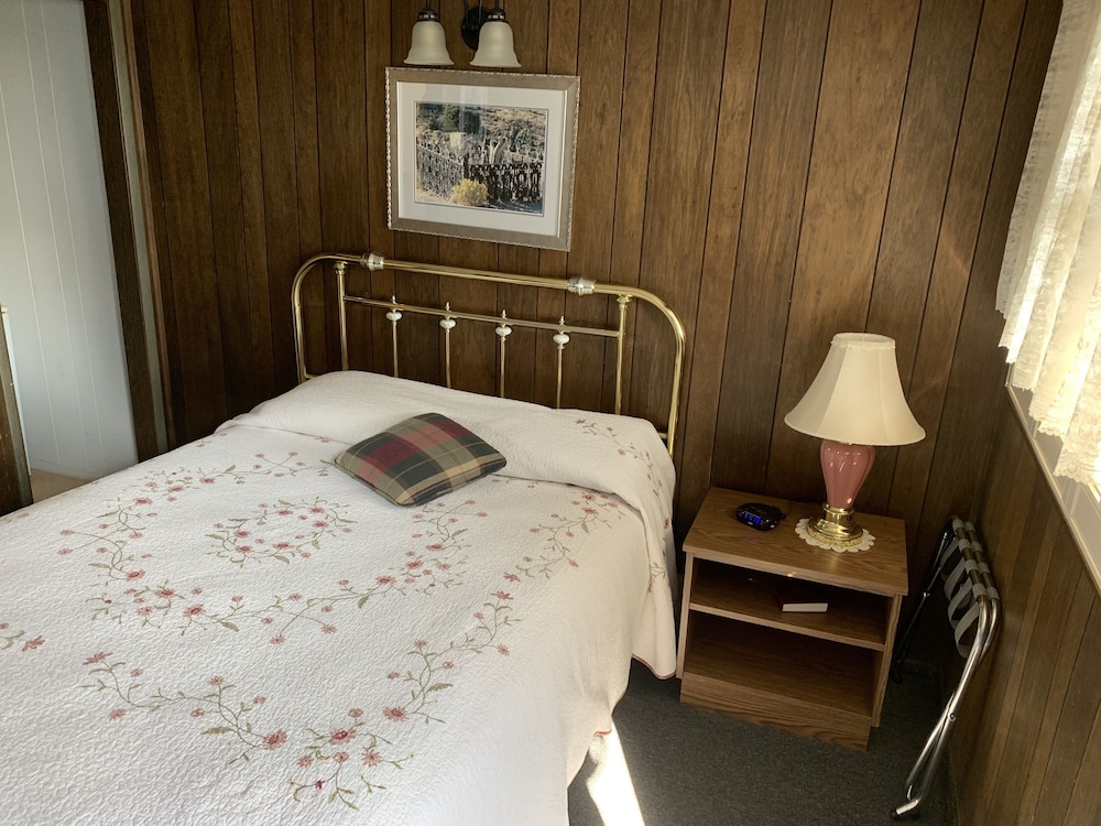 Standard Double Room, 1 Queen Bed, Non Smoking photo 2
