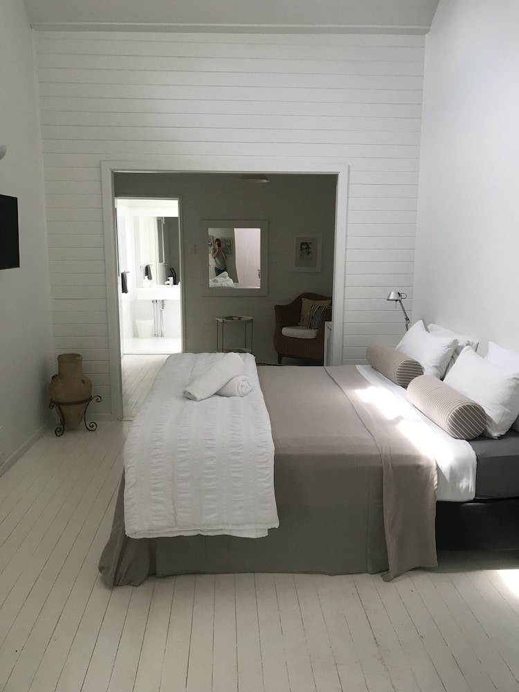 Standard Room (Ensuite Min 2 nights)