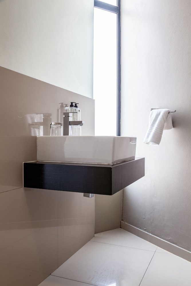 Luxury Suite, 1 Bedroom - Photo 6