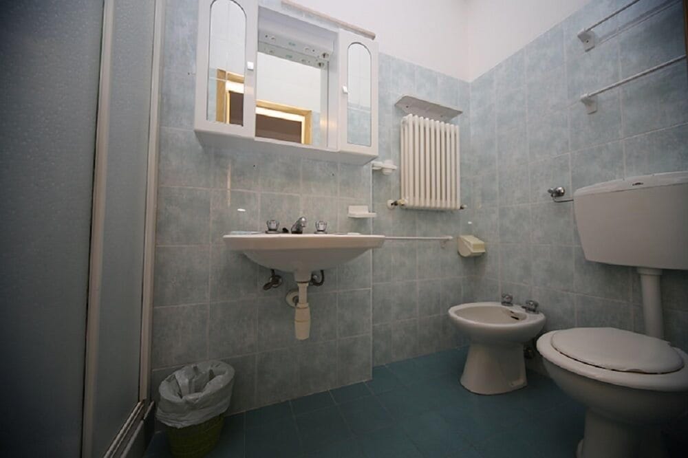 Economy Double Room - Photo 3