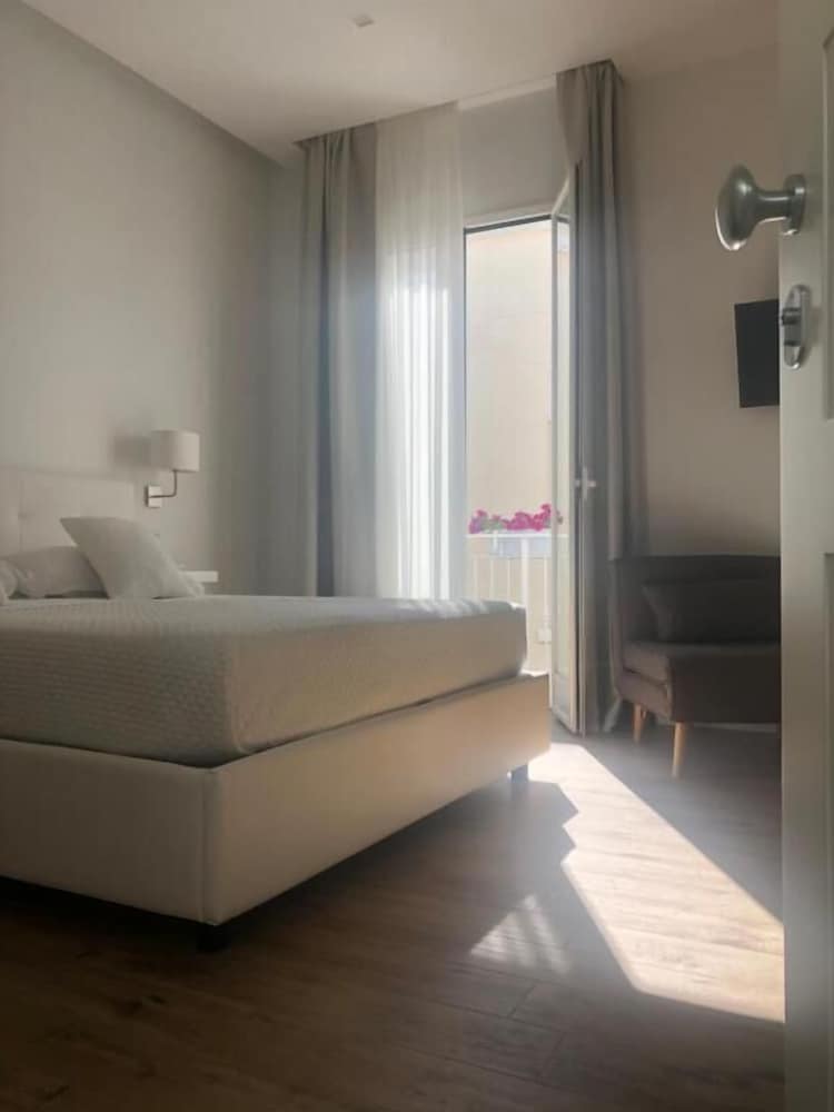 Superior Quadruple Room photo 2