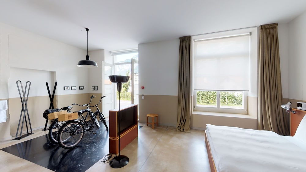 Loft (Biker Theme) - Photo 3
