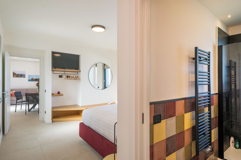 Luxury Apartment photo 2