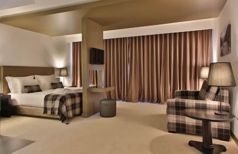 Deluxe Suite, River View photo 3