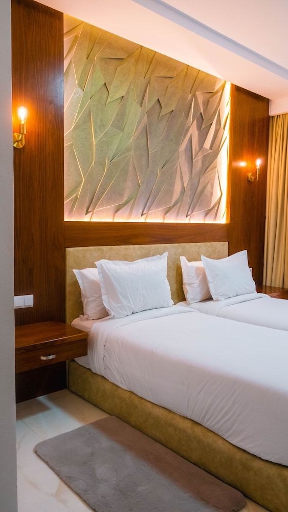 Premium Twin Room, 2 Twin Beds - Photo 5