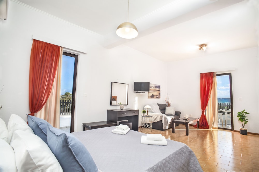 Double or Twin Room photo 3