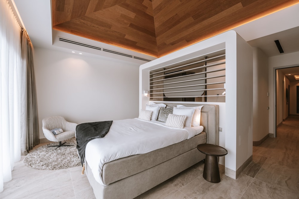 Luxury Penthouse, Ocean View photo 2