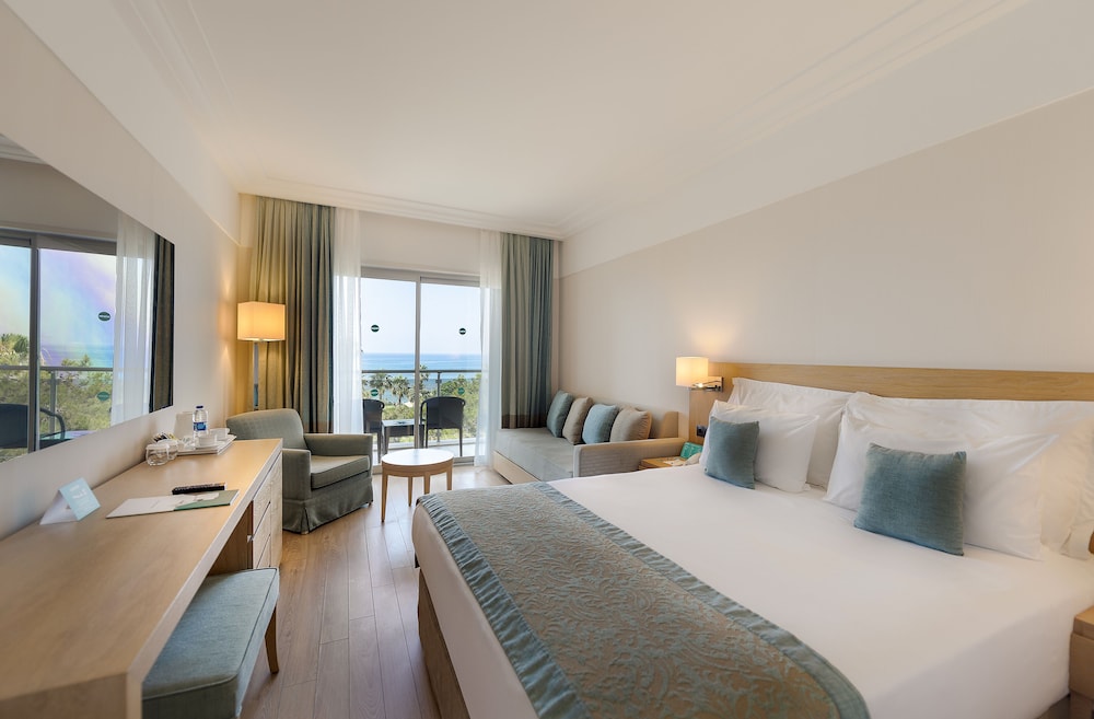 Deluxe Room, Sea View photo 3