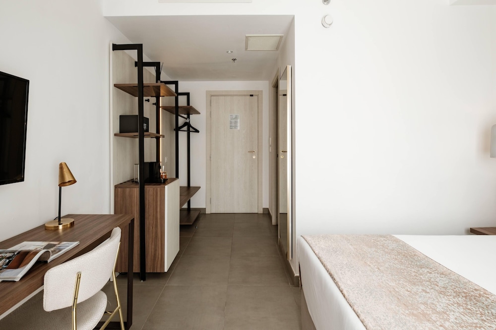 Superior Double or Twin Room - Photo 3