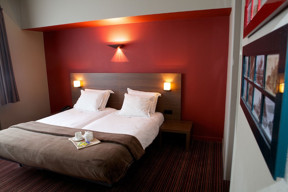 Superior Double Room, 2 Twin Beds photo 3