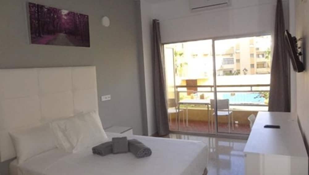 Double Room with Air Conditioning, and Terrace photo 3
