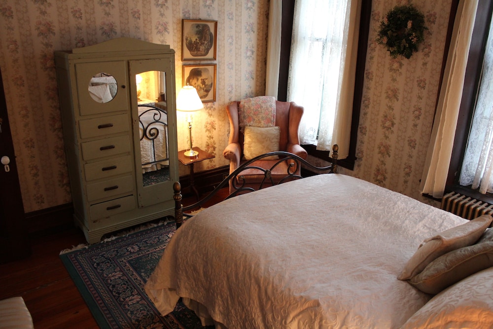 Standard Room, 1 Queen Bed, Non Smoking photo 1