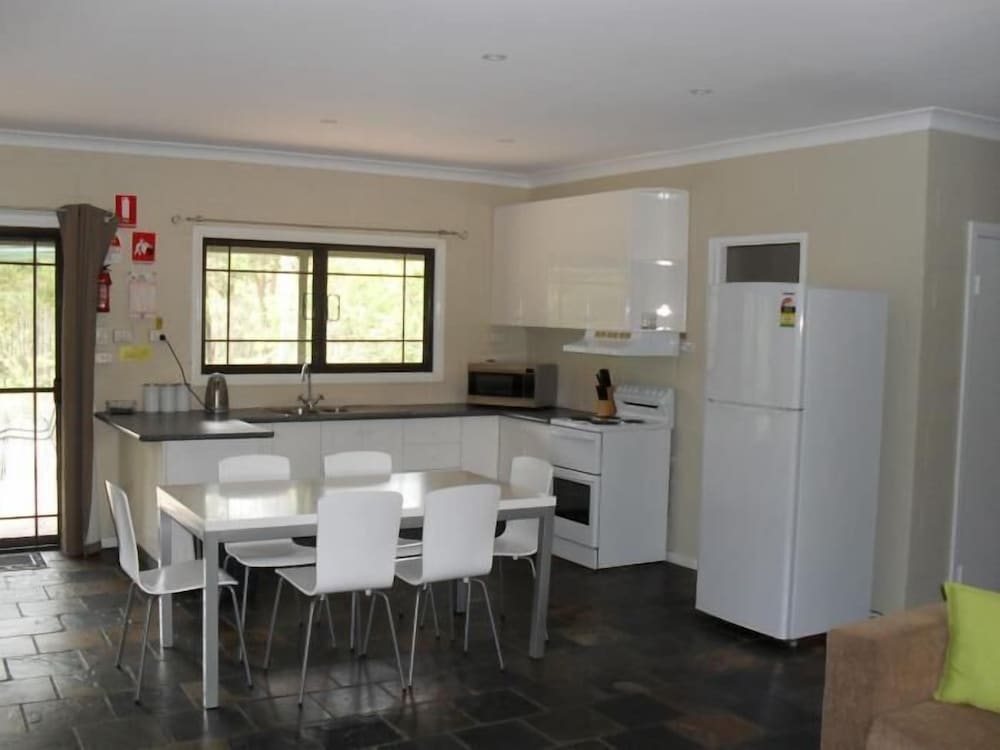 House - 3 Bedroom photo 3