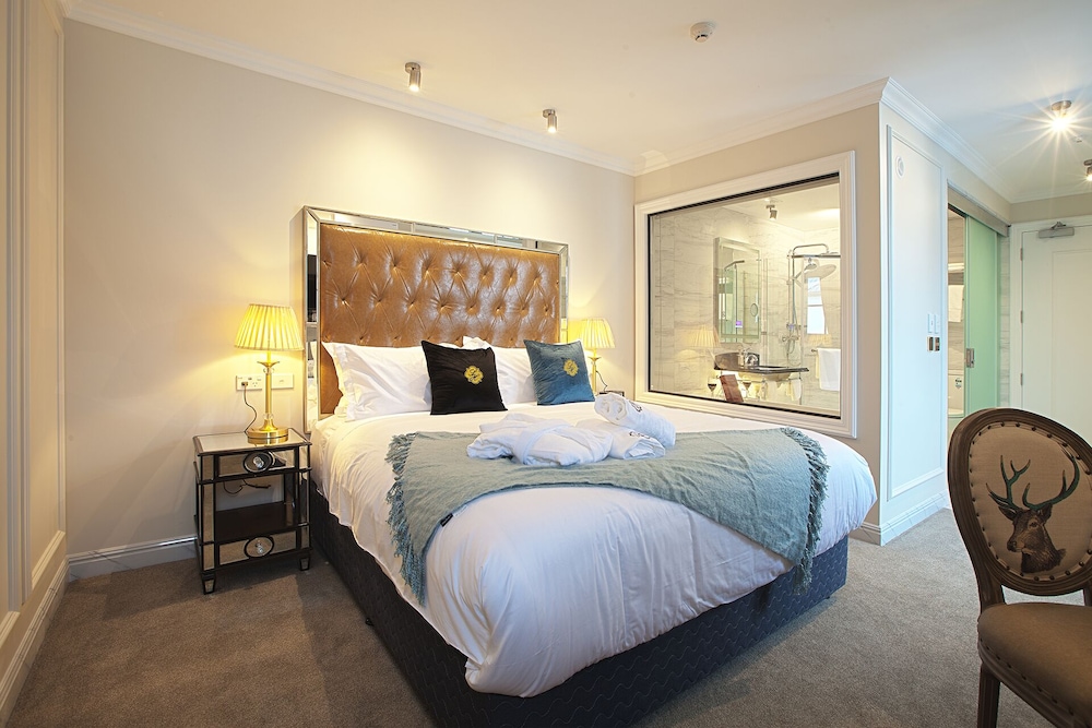 Luxury Class Spa Suite