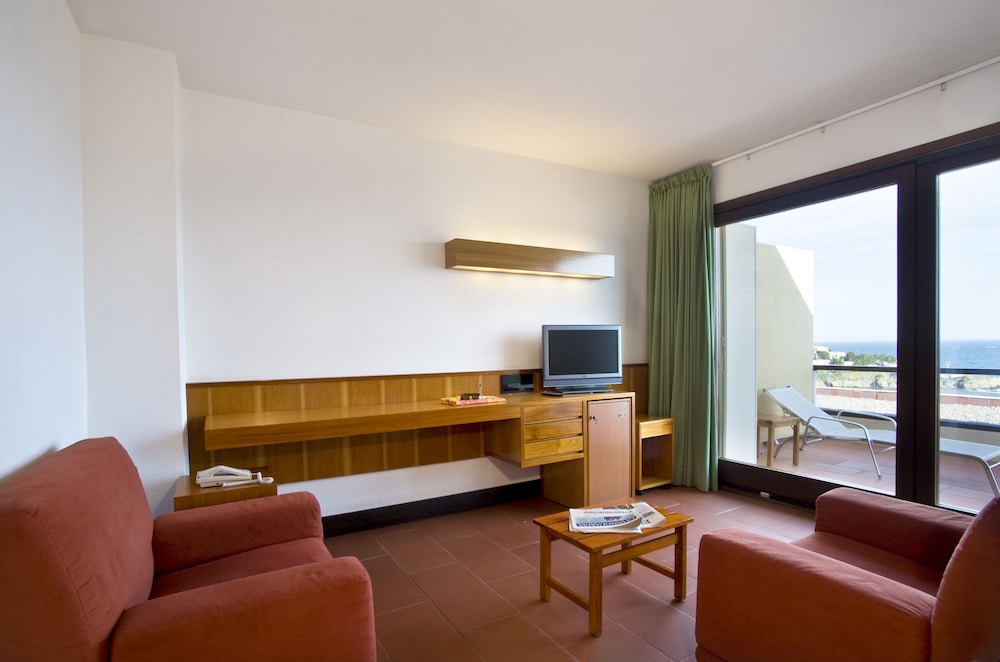 Suite - Photo 48