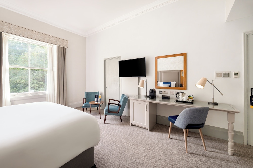 Premium Room, 1 King Bed - Photo 7