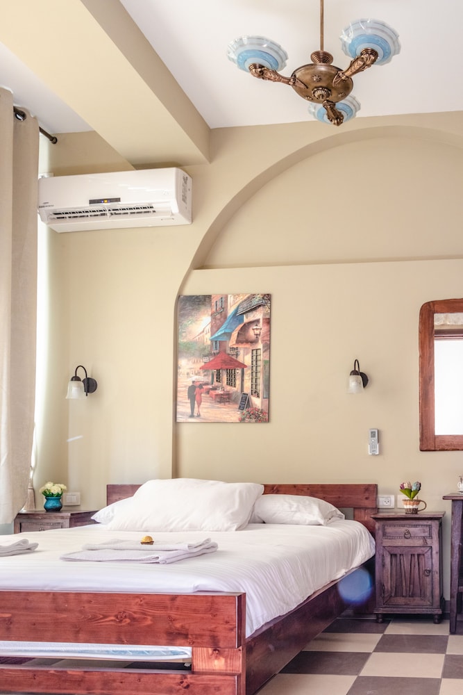 Deluxe Double Room photo 3