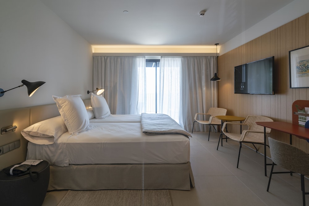 Standard Double Room - Photo 1