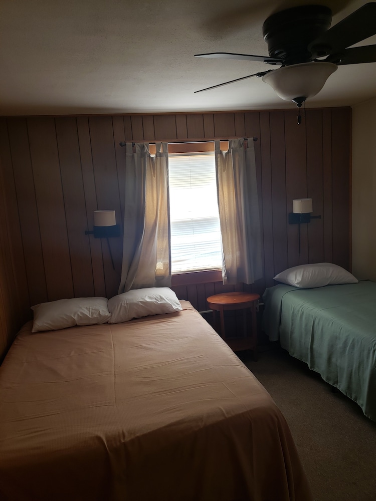 Basic Cabin photo 3