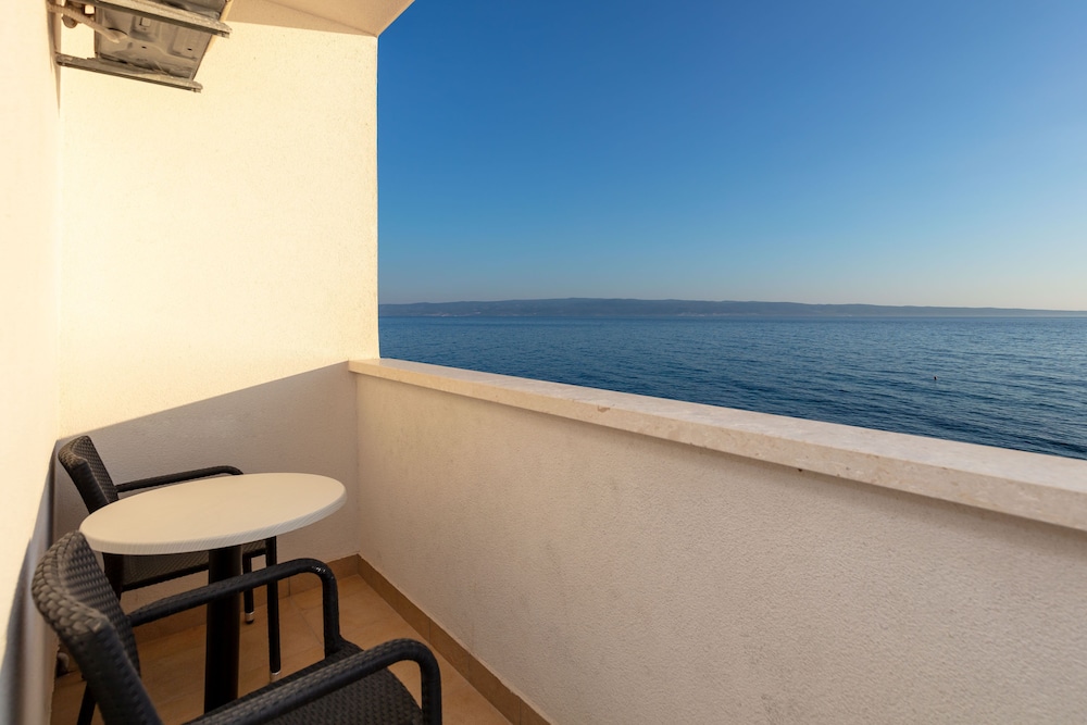 Quadruple Room, Sea View photo 3