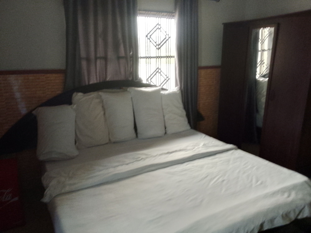 Premium Single Room, Mixed Dorm, Courtyard View