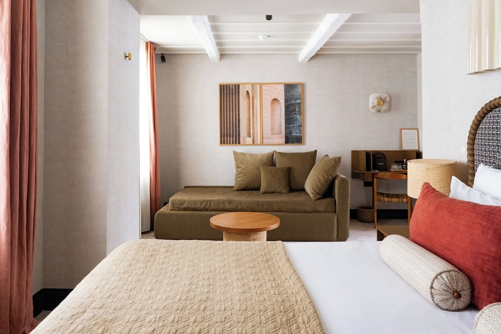 Deluxe Double Room photo 2