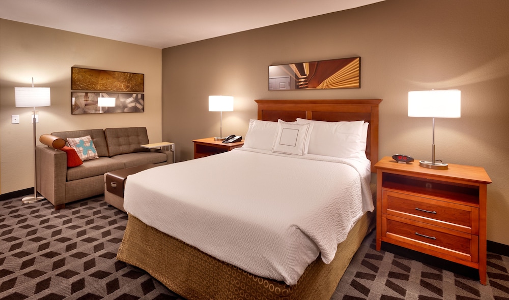 Suite, 2 Bedrooms, Corner (Mobility/Hearing Accessible, Tub) photo 1