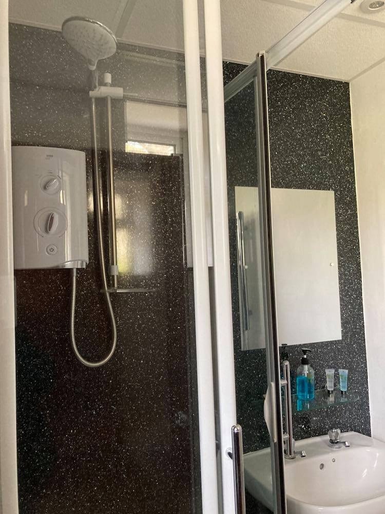 Standard Double Room, Private Bathroom photo 3