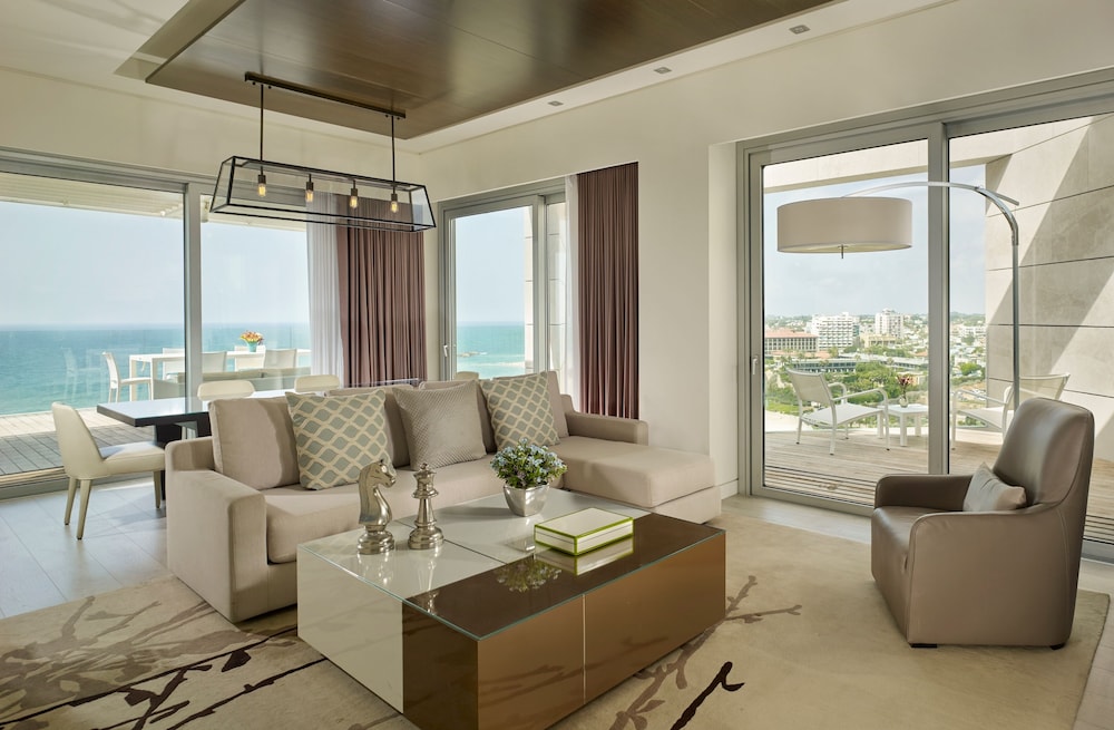 Penthouse Suite, 2 Bedroom, 1 Queen & 1 Queen, Sea View