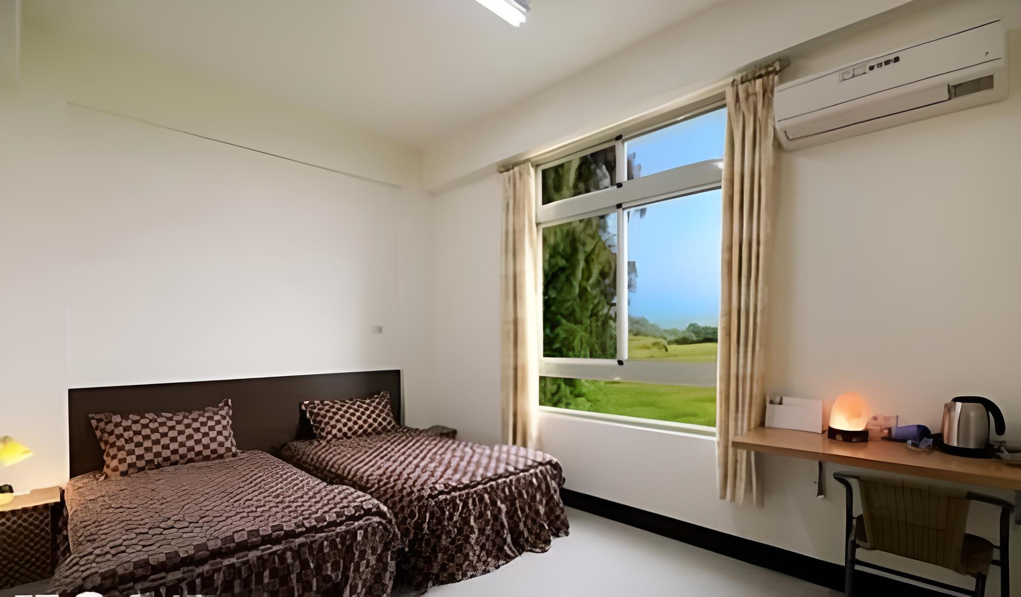 Standard Twin Room, Non Smoking photo 2