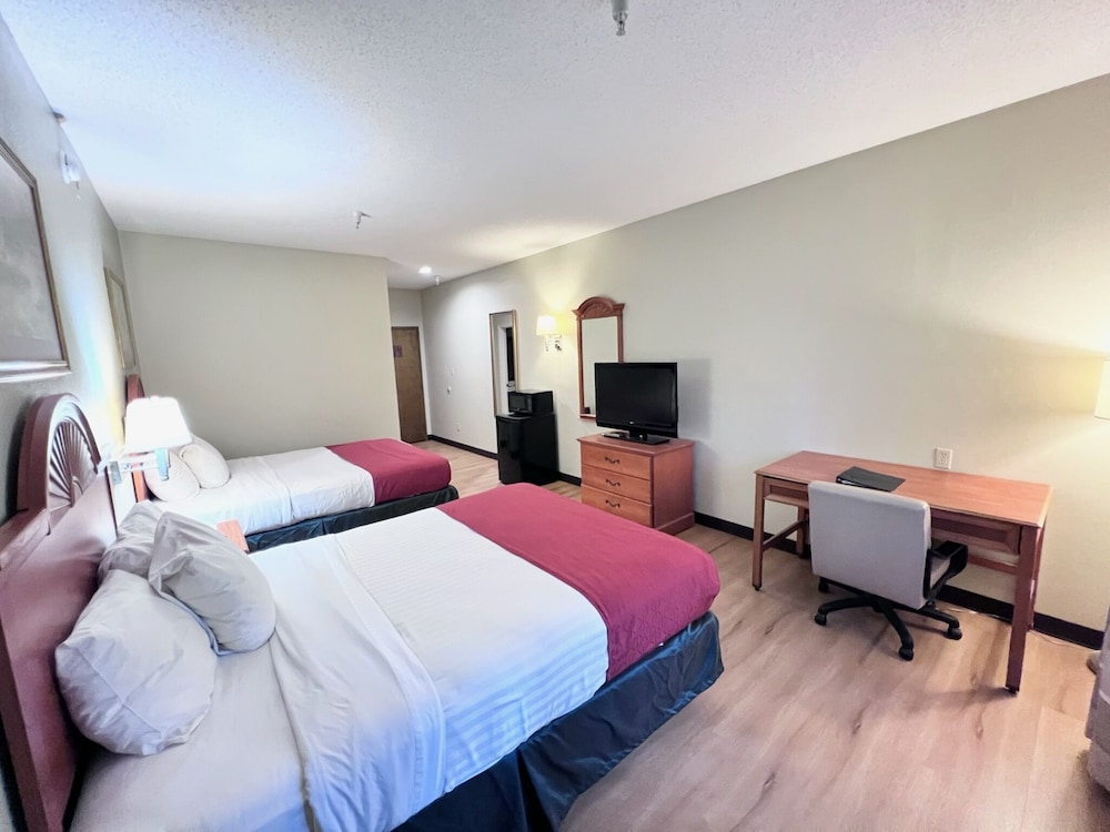 Room, 2 Queen Beds, Non Smoking photo 2