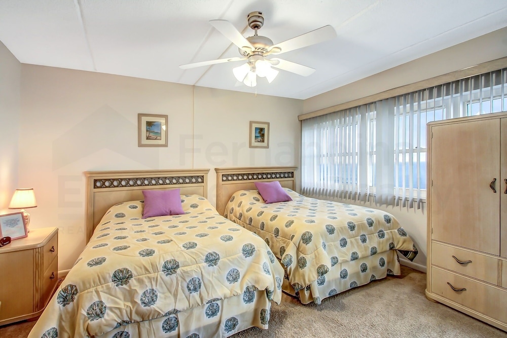 Condo, 2 Bedrooms