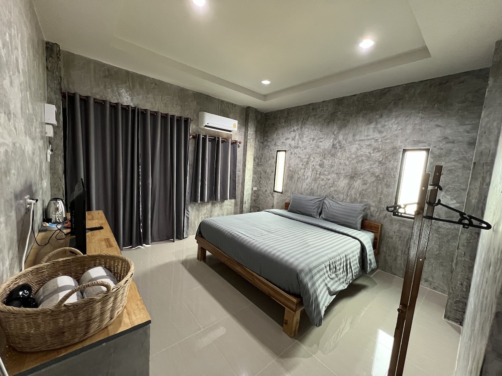 Deluxe Room, Hill View