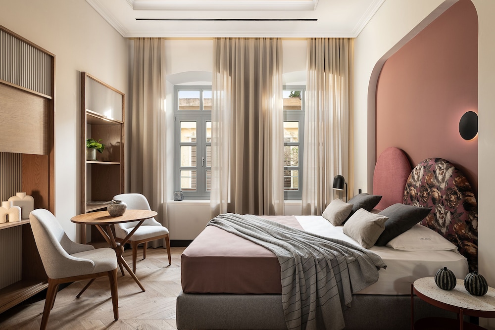 Deluxe Suite, 2 Bedrooms