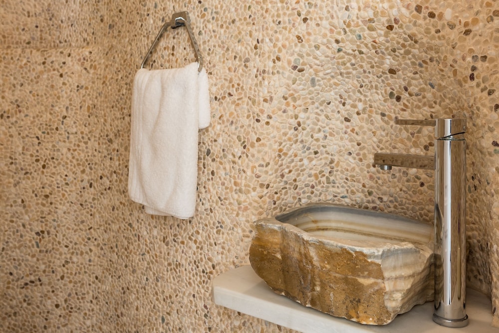 Superior Suite, Jetted Tub (Caldera View) - Photo 4